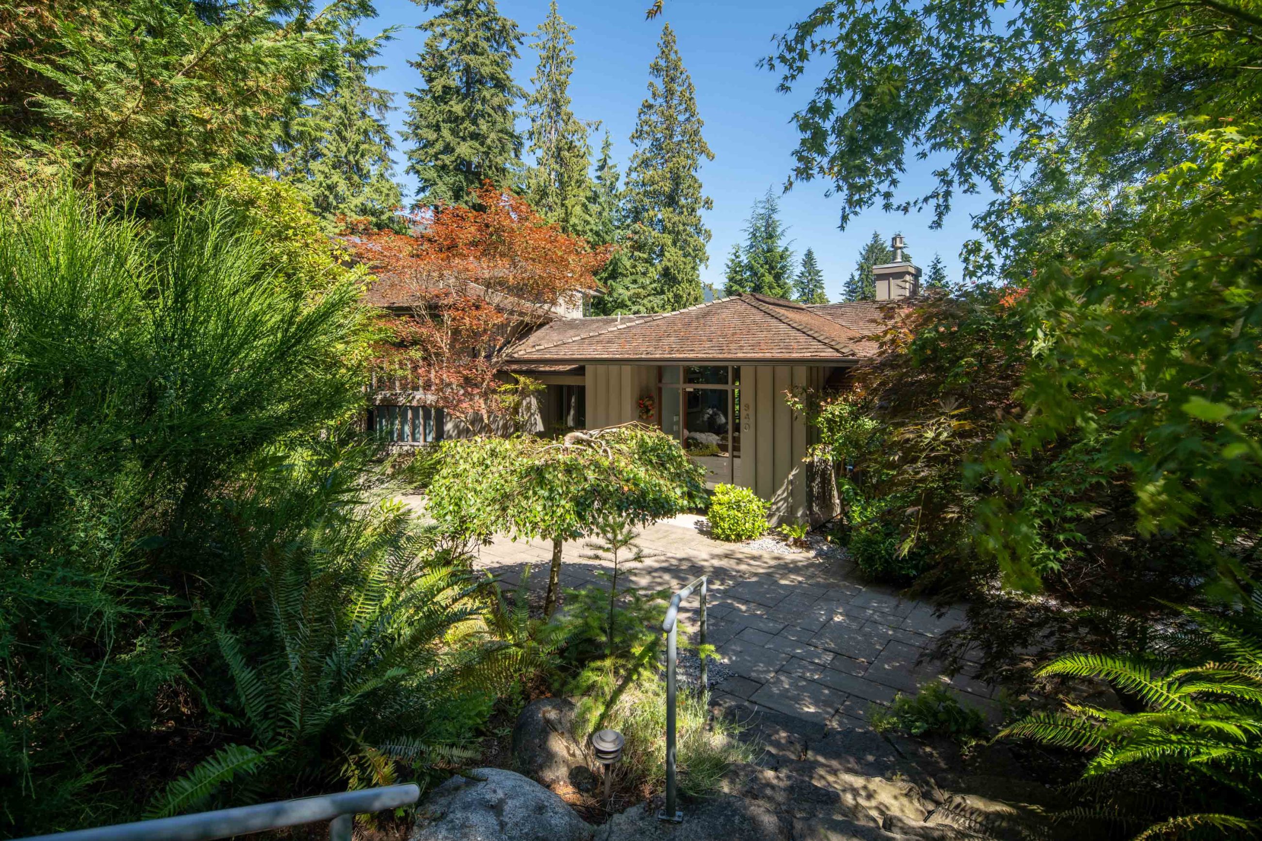 RUSSELL HOLLINGSWORTH - 340 Southborough Drive, West Vancouver